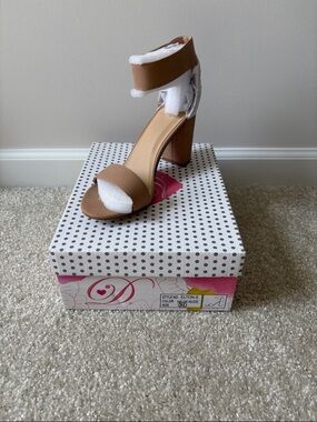 Women's Ankle-Strap Block Heel Sandal - Nude